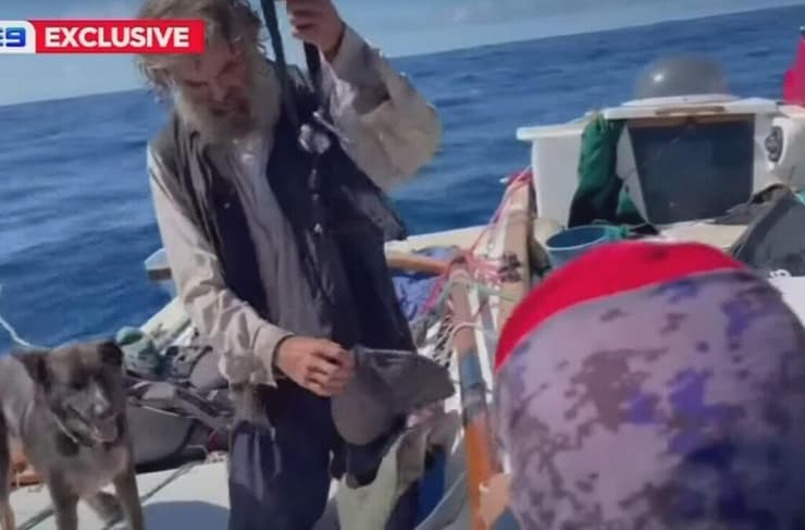 גבר אוסטרלי שרד עם כלבתו חודשיים בלב ים חולץ ב מקסיקו
