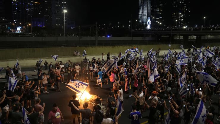  הפגנה נגד המהפכה המשפטית בתל אביב