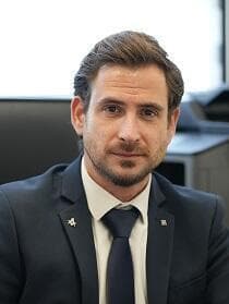 עו"ד גיא ורט