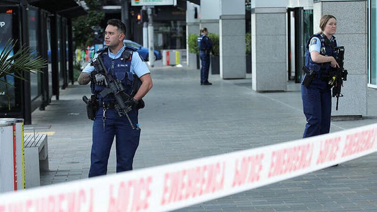 שוטרים סגרו רחובות בניו זילנד אחרי הירי