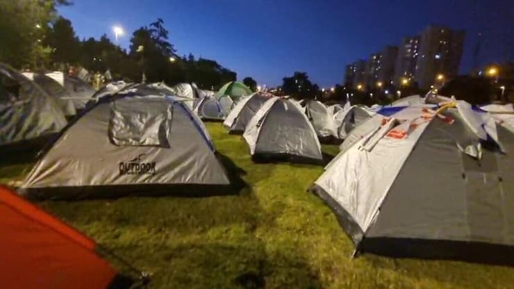 האוהלים שהקימו בגן סאקר בירושלים במחאה על המהפכה המשפטית