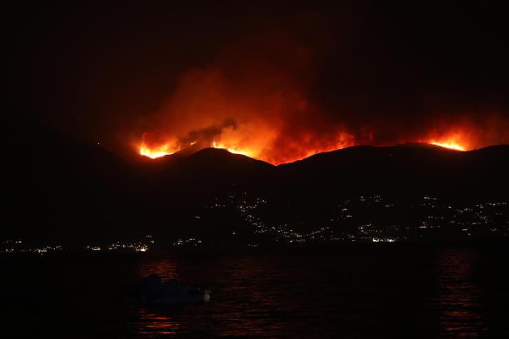 קורפו שריפה יוון
