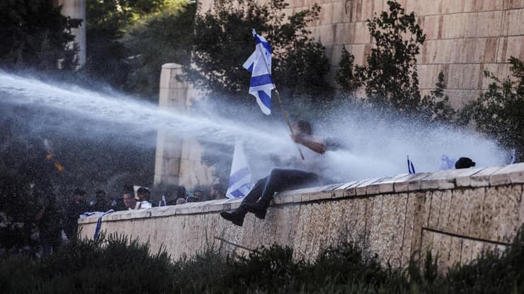 מפגינים ומפגינות בירושלים