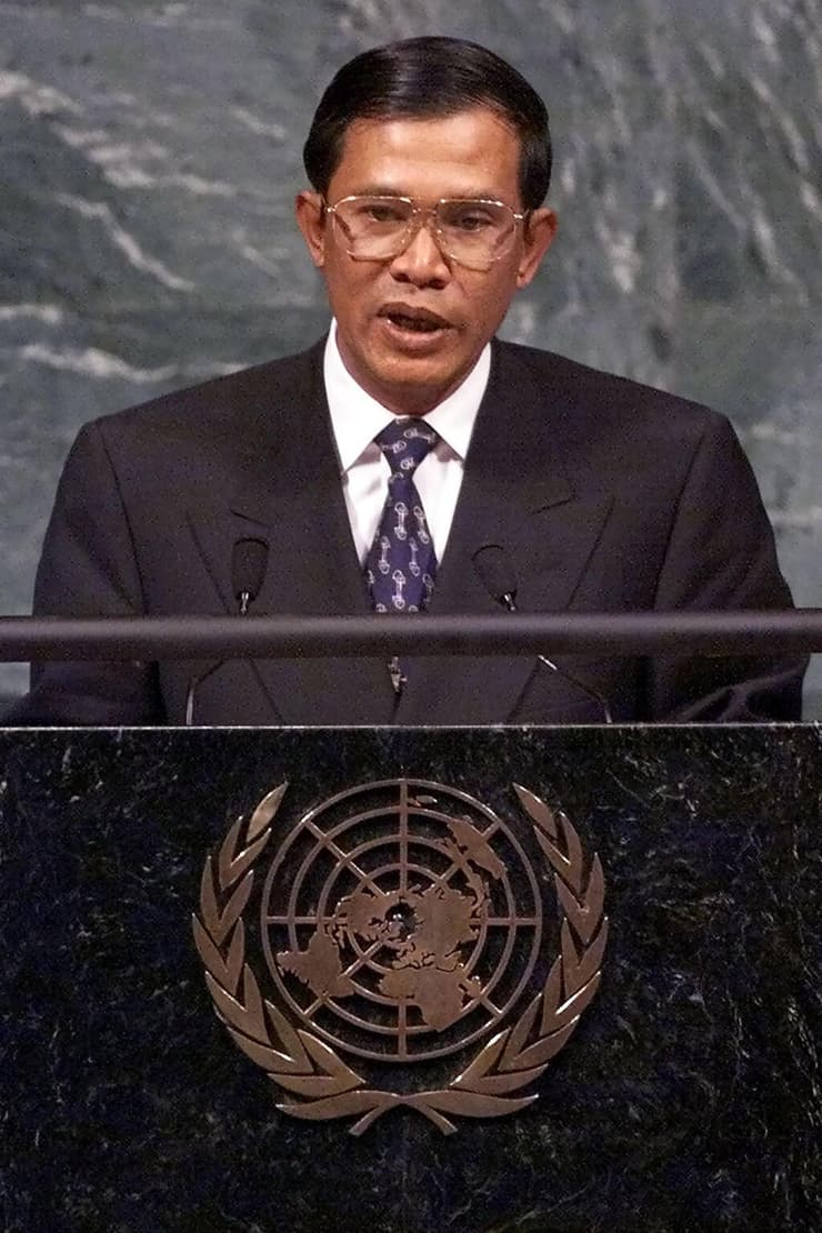 שליט קמבודיה הון סן נואם באו"ם ב 1999