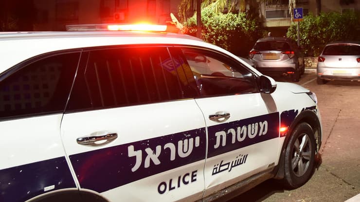 ניידת משטרה