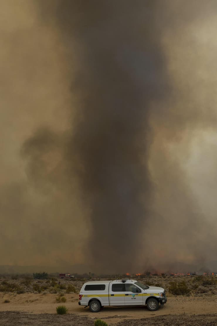 שריפה ב מדבר מוהאבי ארצות הברית 