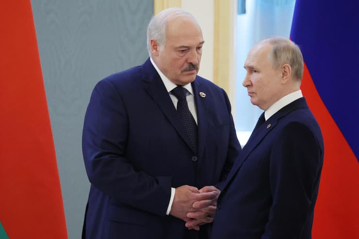 נשיא רוסיה ולדימיר פוטין עם נשיא בלארוס אלכסנדר לוקשנקו