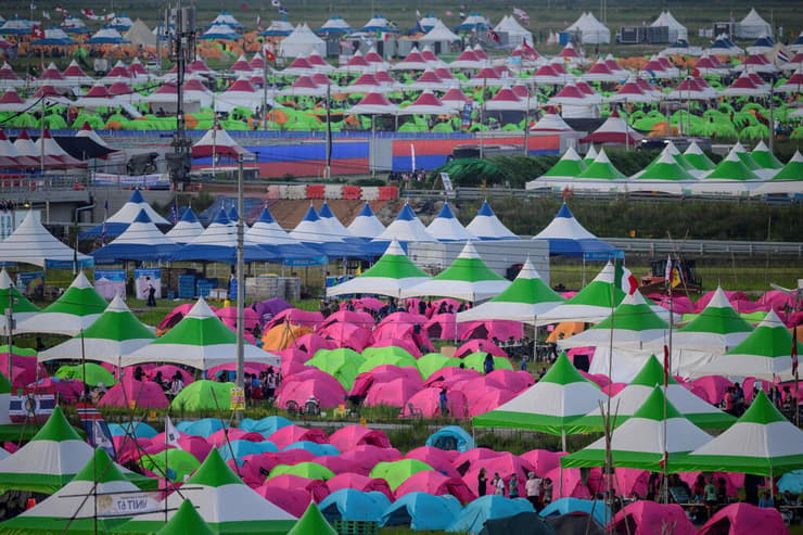 מחנה ה צופים הצופים ג'מבורי העולמי ליד בואן ב דרום קוריאה שפונה אחרי גל חום וחשש מטייפון