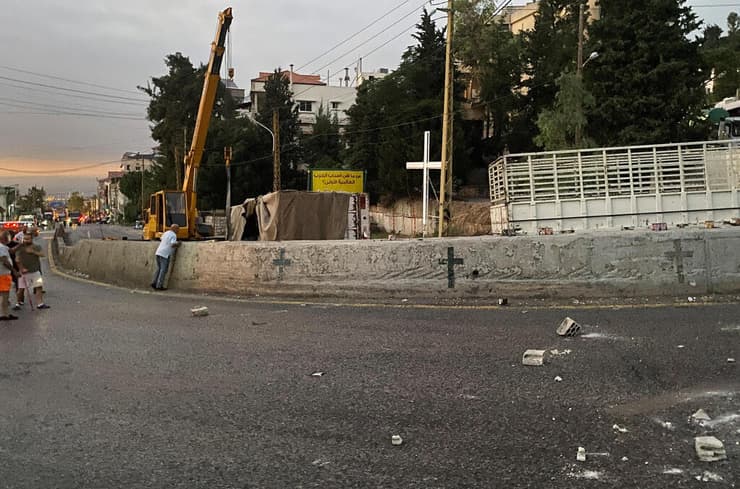 קרב יריות ב לבנון משאית של חיזבאללה התהפכה ביישוב נוצרי 