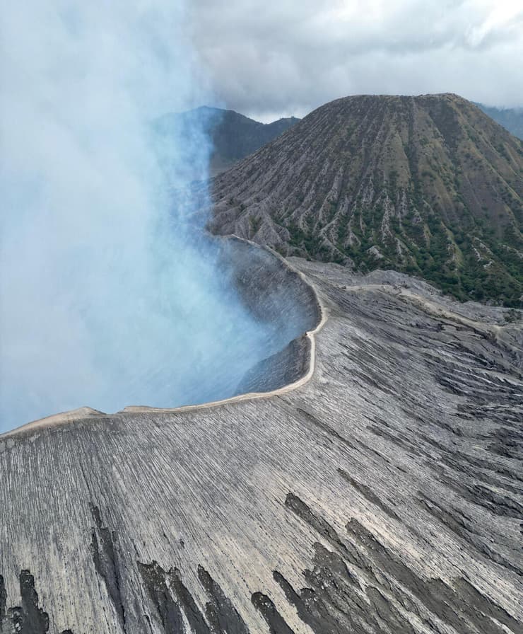 הר הגעש הפעיל ברומו
