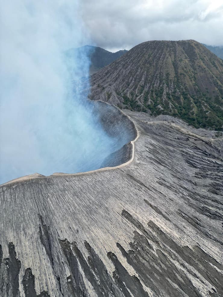 הר הגעש הפעיל ברומו