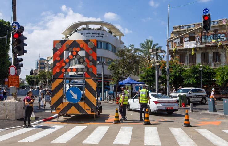 חסימות ברחוב אלנבי בתל אביב בעקבות תחילת העבודות על הקו הסגול של הרכבת הקלה