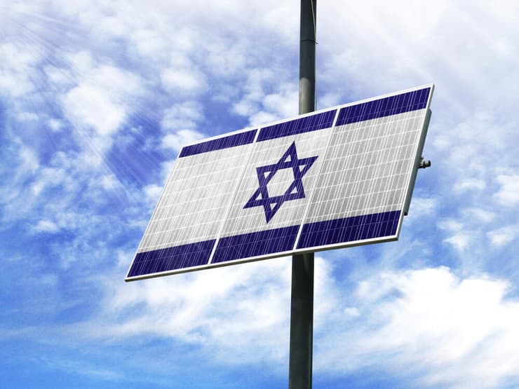 דגל ישראל על פאנל סולארי