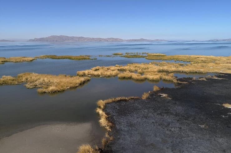 אגם טיטיקקה שהתייבש חלקית ומתקרב לשפל ההיסטורי של מפלס המים שלו