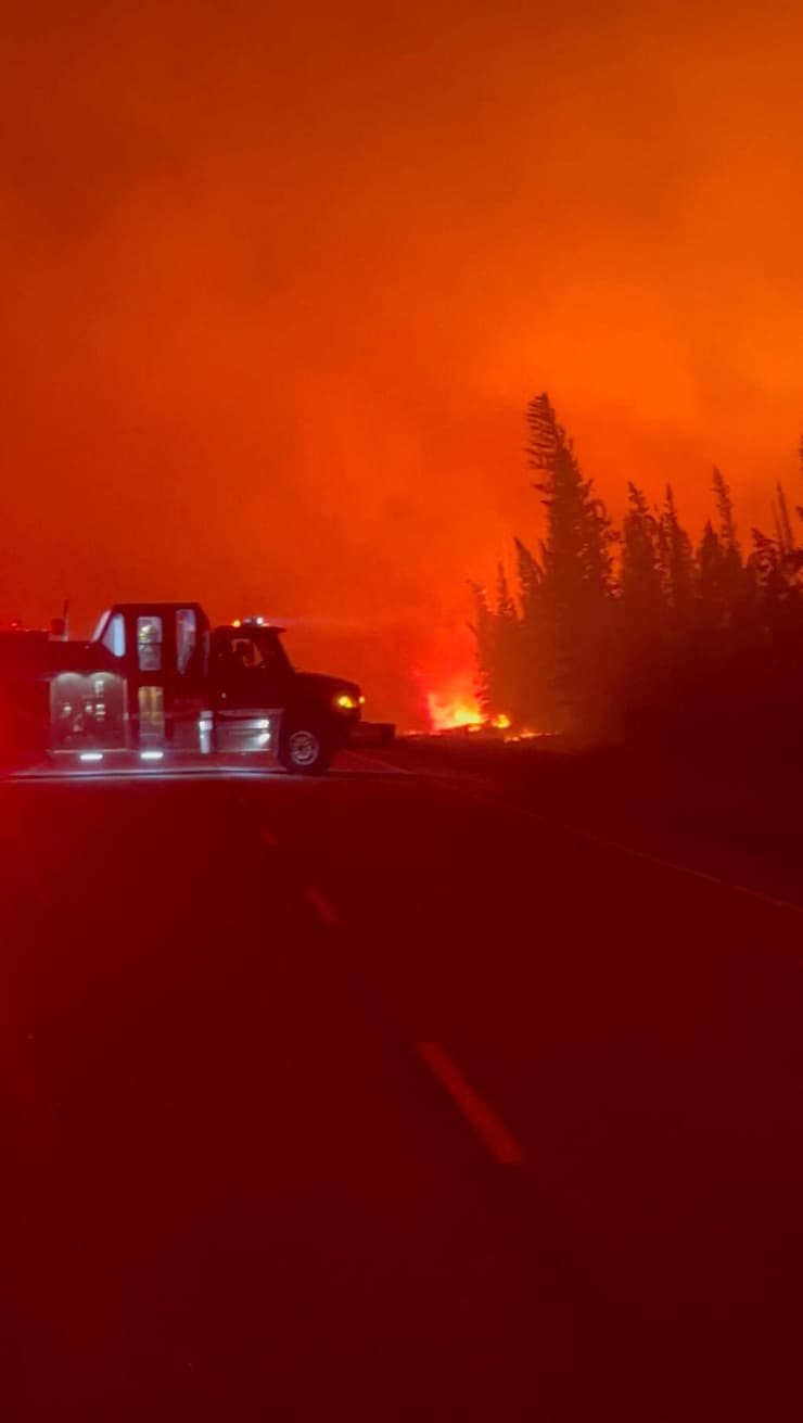 שריפה ב הטריטוריות הצפון-מערביות של קנדה 