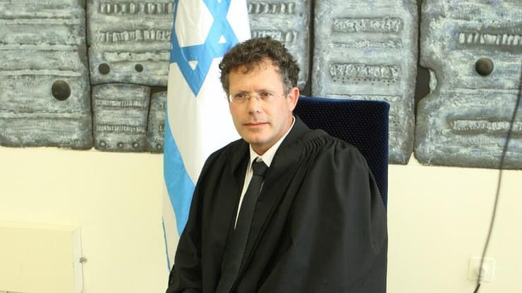 שופט העליון יצחק עמית (צילום: עטא עוויסאת) יצחק עמית