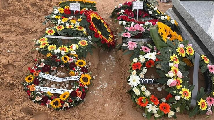 קברם  של שי סיילאס ניגרקר ובנו אביעד ניר שנרצחו בפיגוע בחווארה