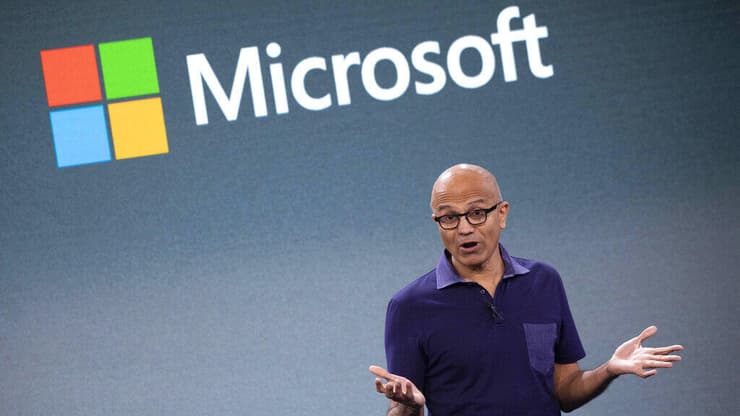 מנכ"ל מיקרוסופט, סאטיה נאדלה (צילום: Mark Lennihan / AP) סאטיה נאדלה