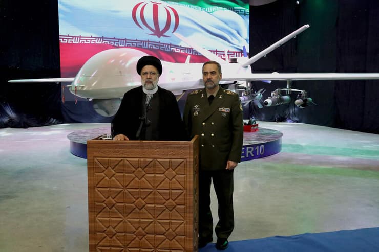 מל"ט כטב"ם כטב"מ חדש מוהאג'ר 10 שחשפה איראן בטקס ב טהרן