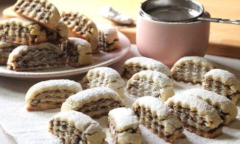 עוגיות תמרים ואגוזים עם קינמון