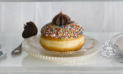 סופגניות במילוי סוכריות קופצות