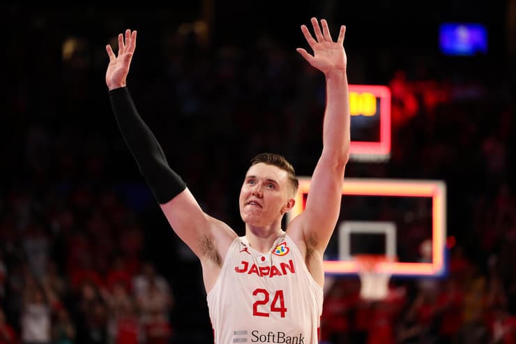 ג'וש האקינסון 