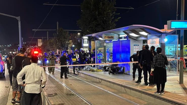ניסיון פיגוע בדקירה בתחנת הרכבת הקלה בירושלים