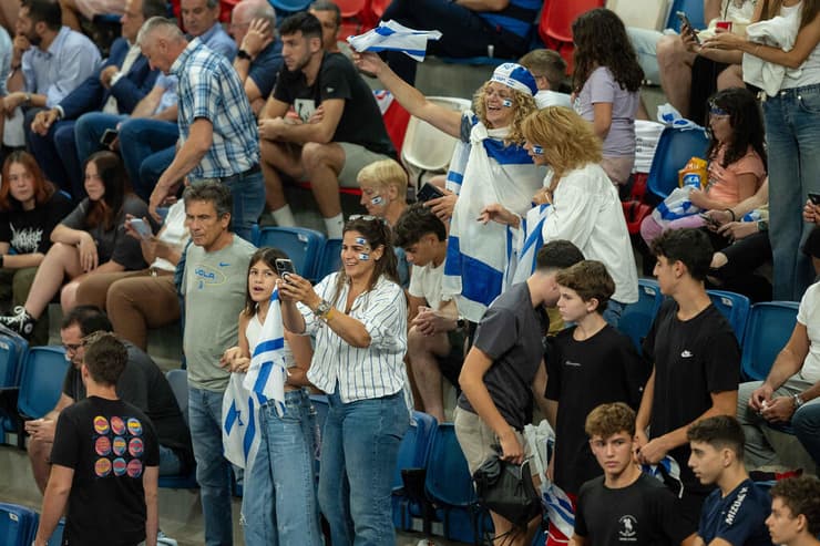 אוהדי נבחרת ישראל בכדורעף