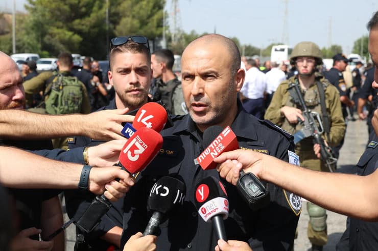 ניצב אבי ביטון זירת פיגוע הדריסה במחסום מכבים