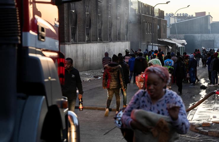 זירת שריפה בבניין שבה נספו לפחות 47 איש ב יוהנסבורג דרום אפריקה