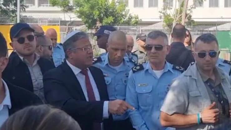 השר לביטחון לאומי איתמר בן גביר בסיור בדרום תל אביב לאחר התפרעות האריתראים