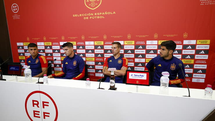 הקפטנים של נבחרת ספרד 