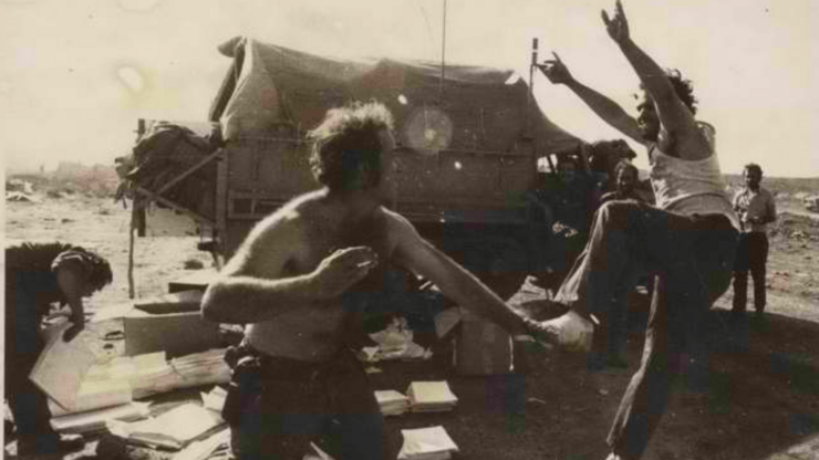 לוחמים משתעשעים בחזית הצפונית בזמן הפוגה
