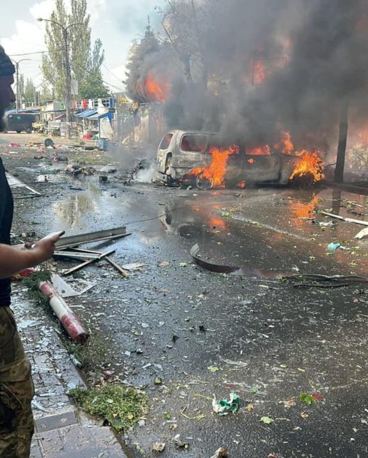 הפצצה של רוסיה בעיר קוסטיאנטיניבקה במזרח אוקראינה 