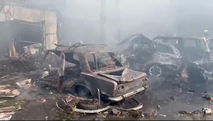 הפצצה של רוסיה בעיר קוסטיאנטיניבקה במזרח אוקראינה 