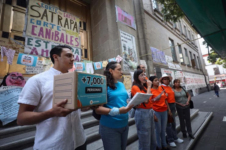 מפגינים נגד הפלות הפלה ב מקסיקו סיטי 5 בספטמבר