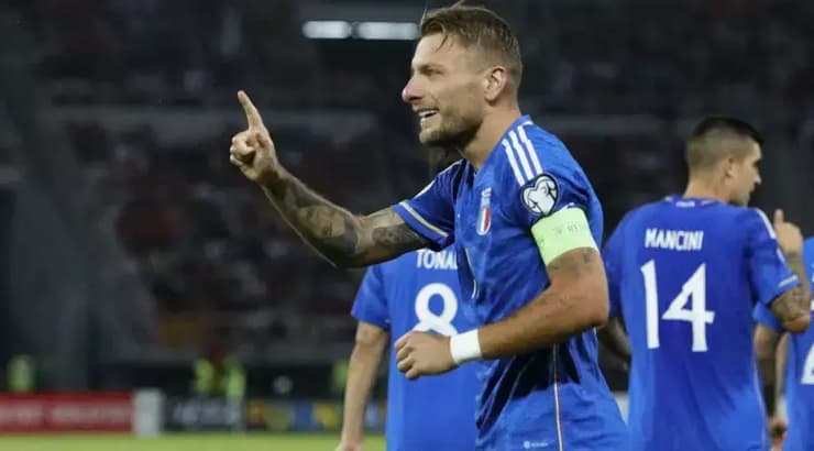 צ'ירו אימובילה חוגג