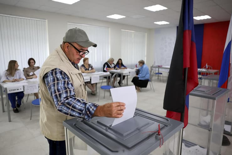 בחירות מקומיות רוסיות בשטח הכבוש ב דונייצק אוקראינה