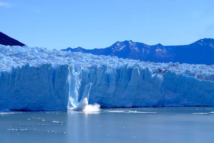 התפרקות קרחונים בעידן של שינויי האקלים