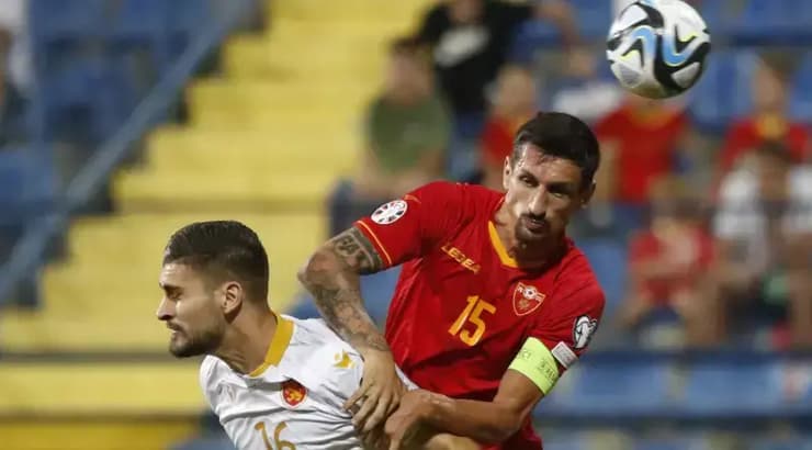 סאביץ' עולה לנגיחה (רויטרס) סאביץ' עולה לנגיחה