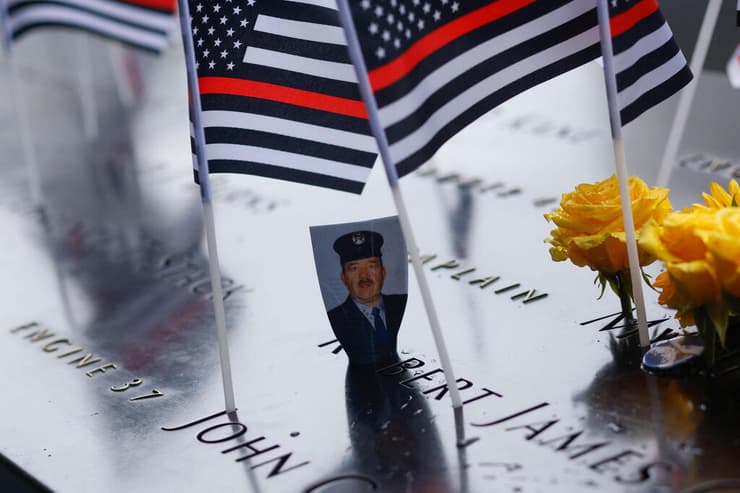 טקס 22 שנה ל פיגועי 11 בספטמבר ב ספטמבר 11/9 9/11 התאומים אתר ה גראונד זירו ב ניו יורק