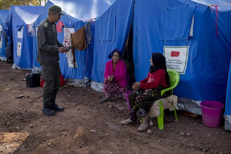 מרוקו מחנה אוהלים למי ש איבדו את ביתם רעידת אדמה