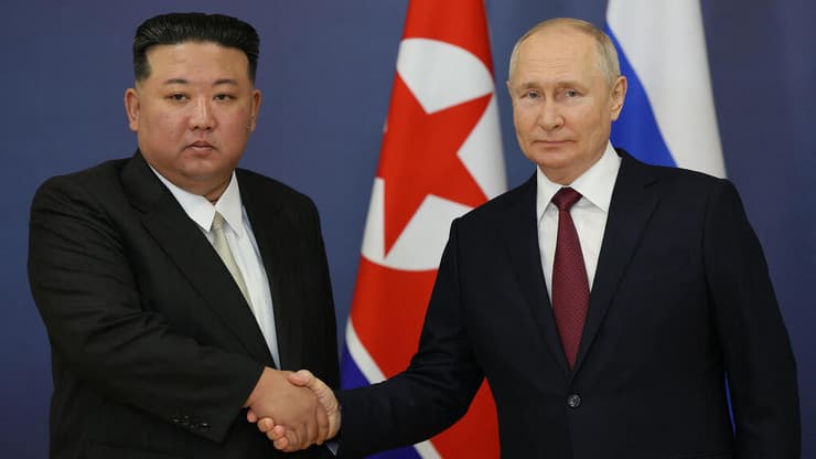 נשיא רוסיה ולדימיר פוטין פגישה עם שליט צפון קוריאה קים ג'ונג און