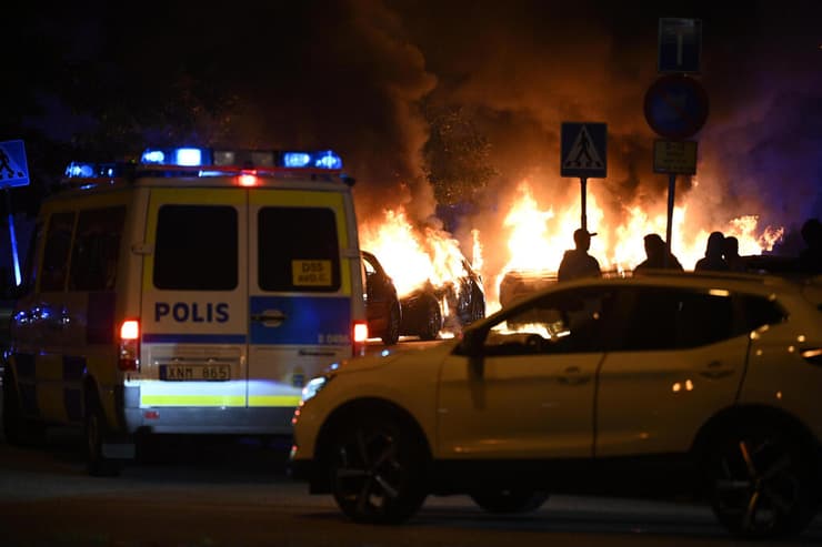 מהומות ב שבדיה אחרי שריפת ה קוראן