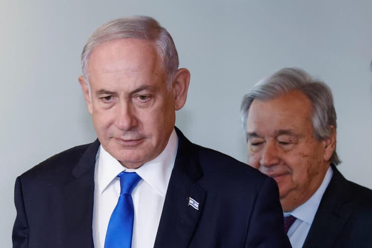 נתניהו וגוטרש, בשנה שעברה. "ישראל חייבת לפי הדין הבינלאומי לאפשר לאונר"א לפעול" (צילום: KENA BETANCUR / GETTY IMAGES NORTH AMERICA / AFP) ראש הממשלה בנימין נתניהו עם מזכ"ל האו"ם אנטוניו גוטרש