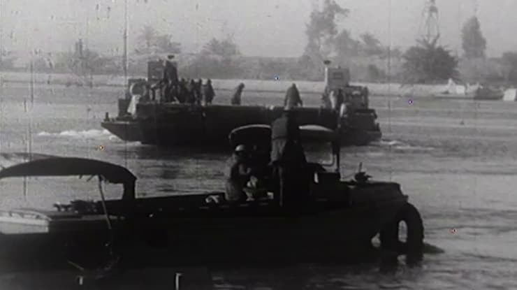 צליחת תעלת סואץ