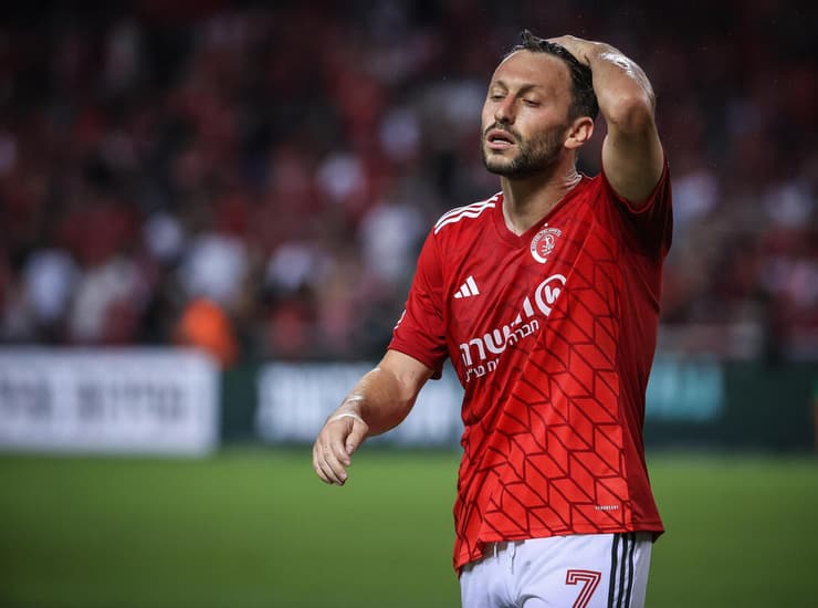 עשוי לעזוב. אלטמן (צילום: עוז מועלם) שחקן הפועל ת"א עומרי אלטמן