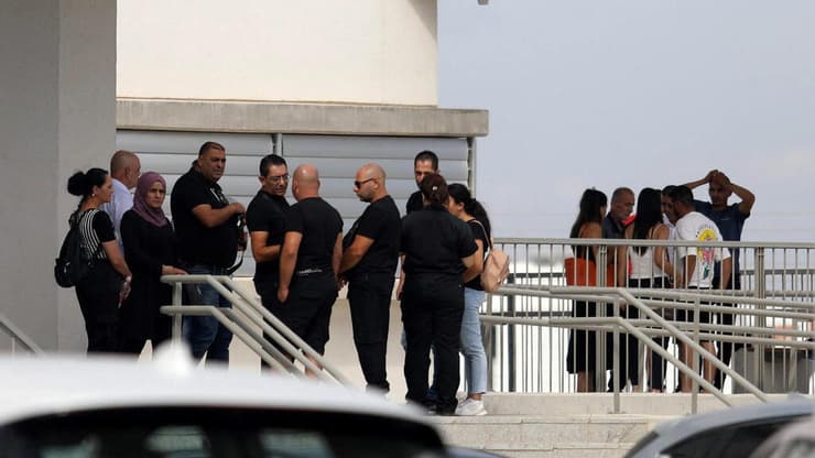 5 הערבים הישראלים מובאים לדיון בעניין האונס הקבוצתי בבית המשפט בקפריסין