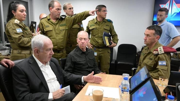 ראש הממשלה בנימין נתניהו בהערכת מצב בקריה בתל אביב