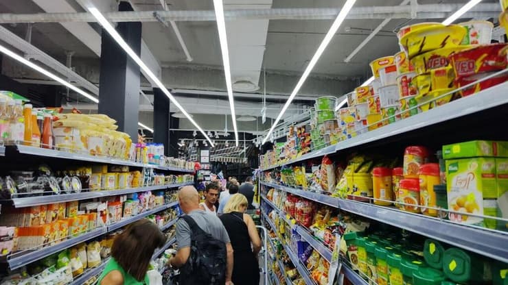 הסתערות על סופרים בראשון לציון